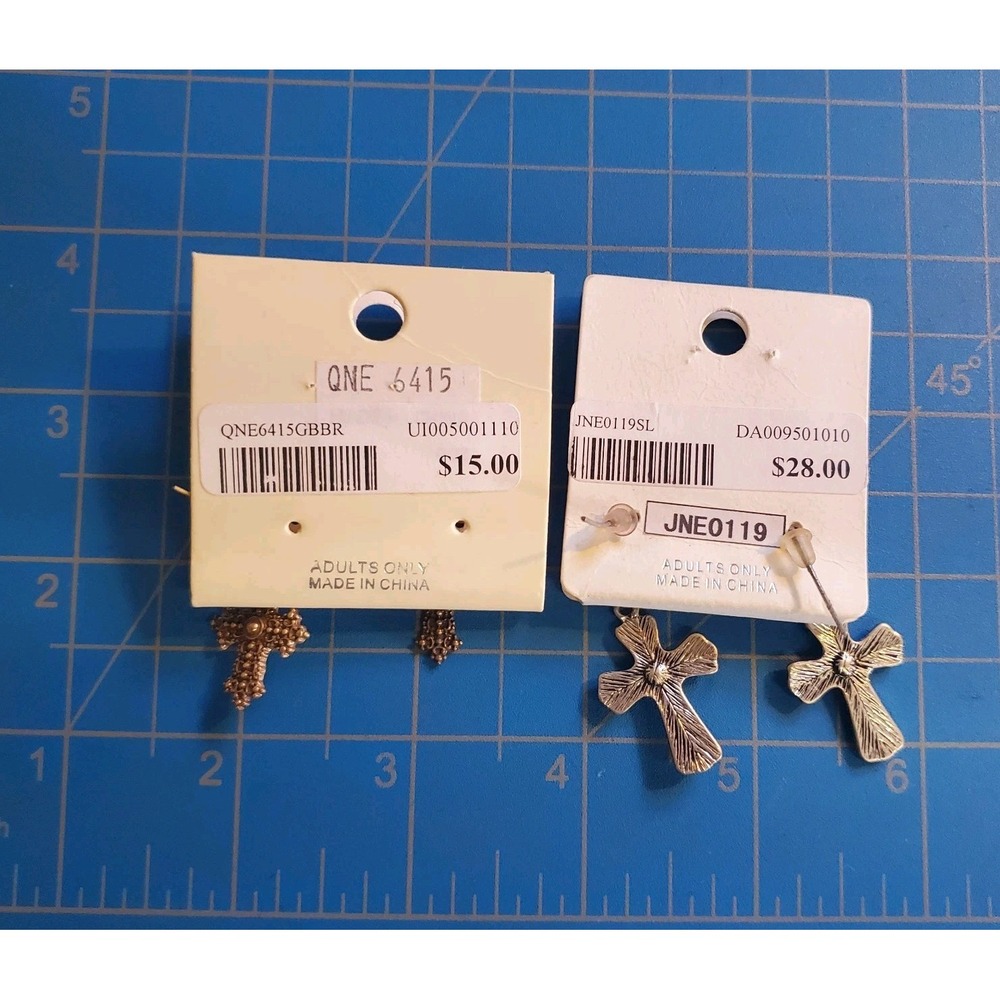 Lot Of 2 Sets - Womens Fashion Jewelry Cross Hook Earrings Small New - Picture 2 of 2